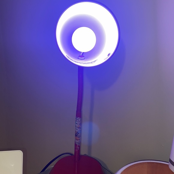 Red Lamp - Picture 4 of 4